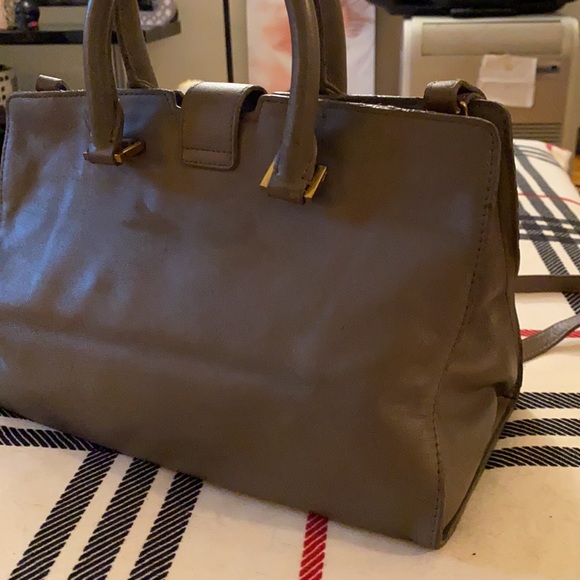 Authentic SAINT LAURENT Calfskin Small Classic Y Cabas Grey - Picture 4 of 11